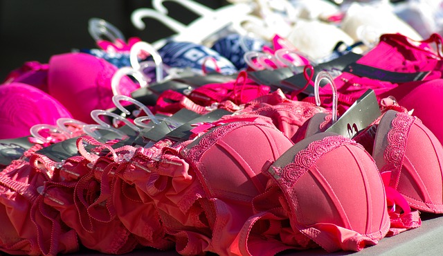 Bien choisir un soutien-gorge bandeau : comment ?